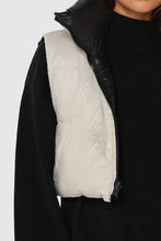 Load image into Gallery viewer, Madison The Label - Raquel Vest Black/Bone
